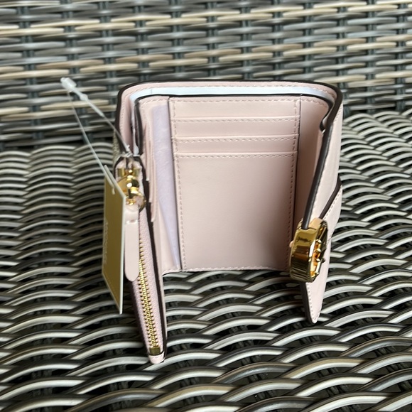 MICHAEL KORS CARMEN MEDIUM LOGO AND FAUX LEATHER WALLET POWDER BLUSH MULTI - Picture 15 of 16